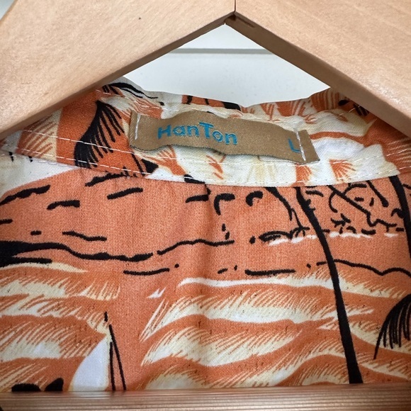 Unisex Hawaiian button up‎ - Picture 4 of 4